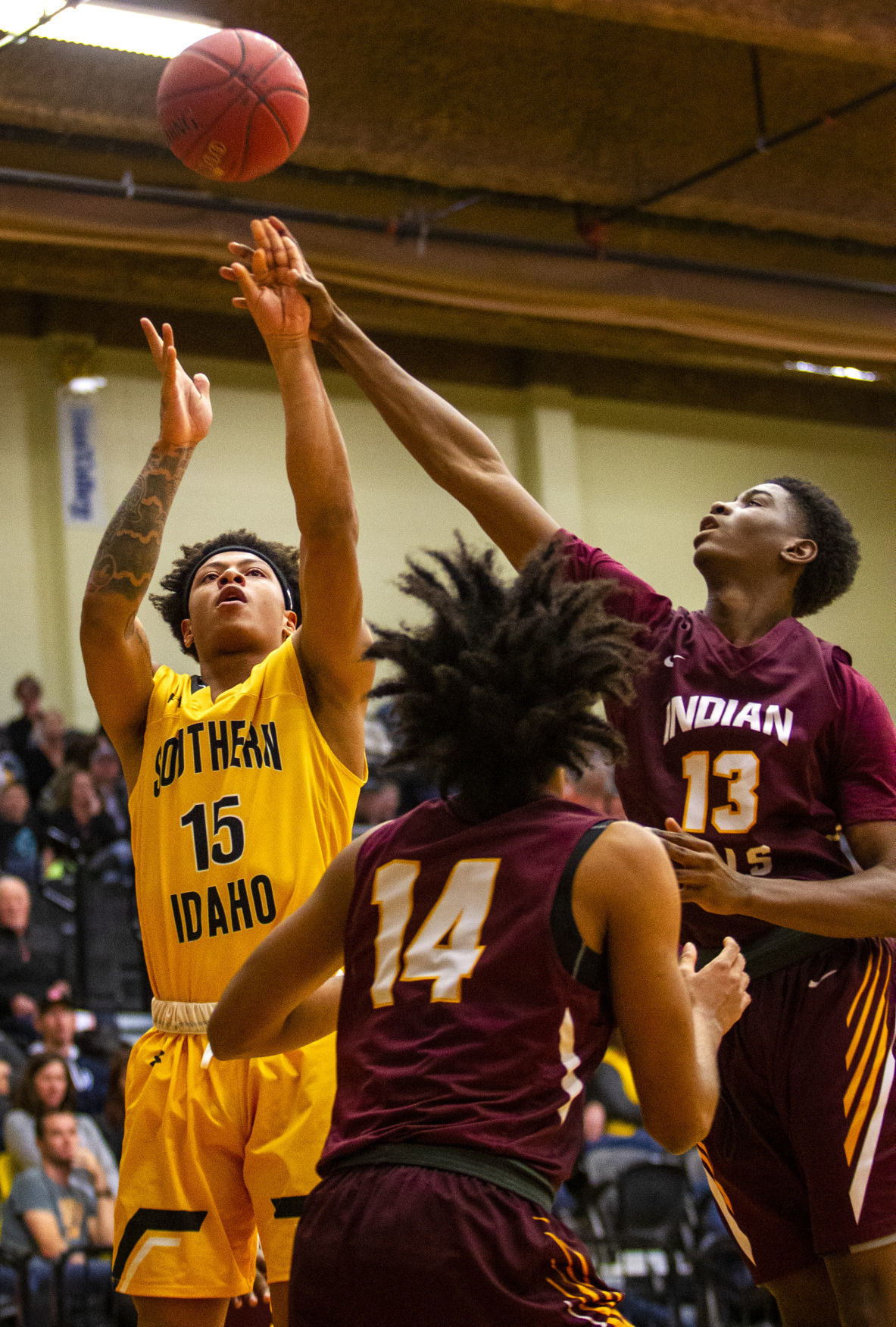 CSI vs Indian Hills basketball
